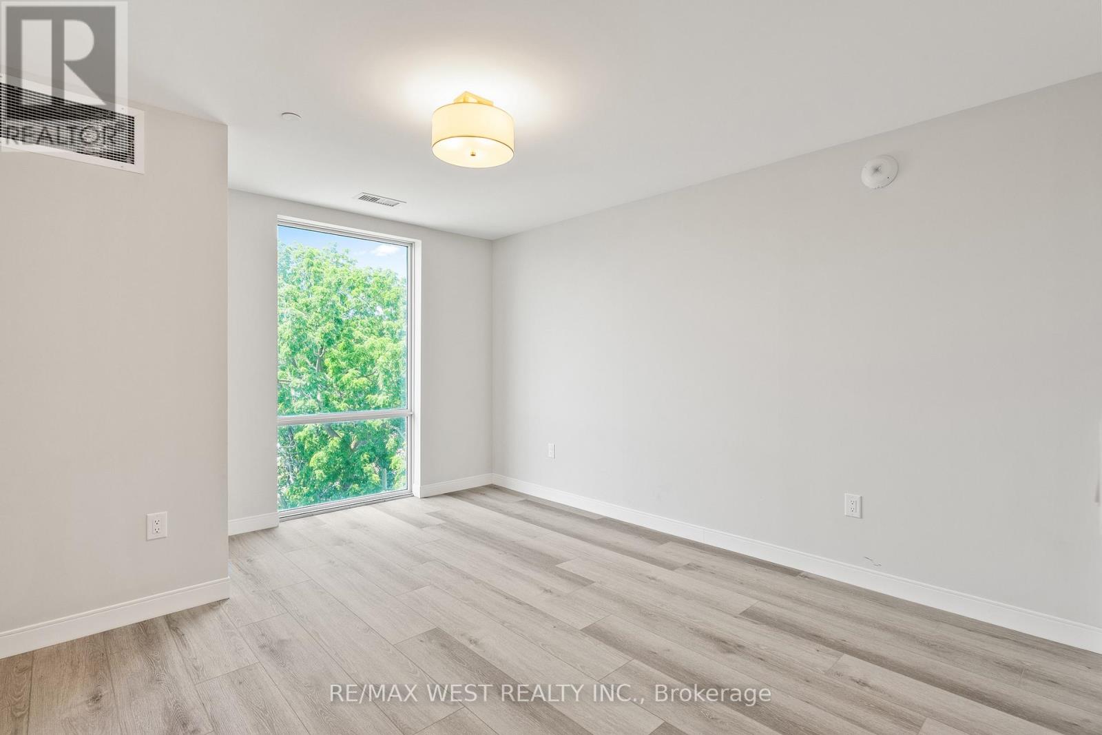 502 - 118 West Street, Port Colborne, Ontario  L3K 4C9 - Photo 14 - X12602762