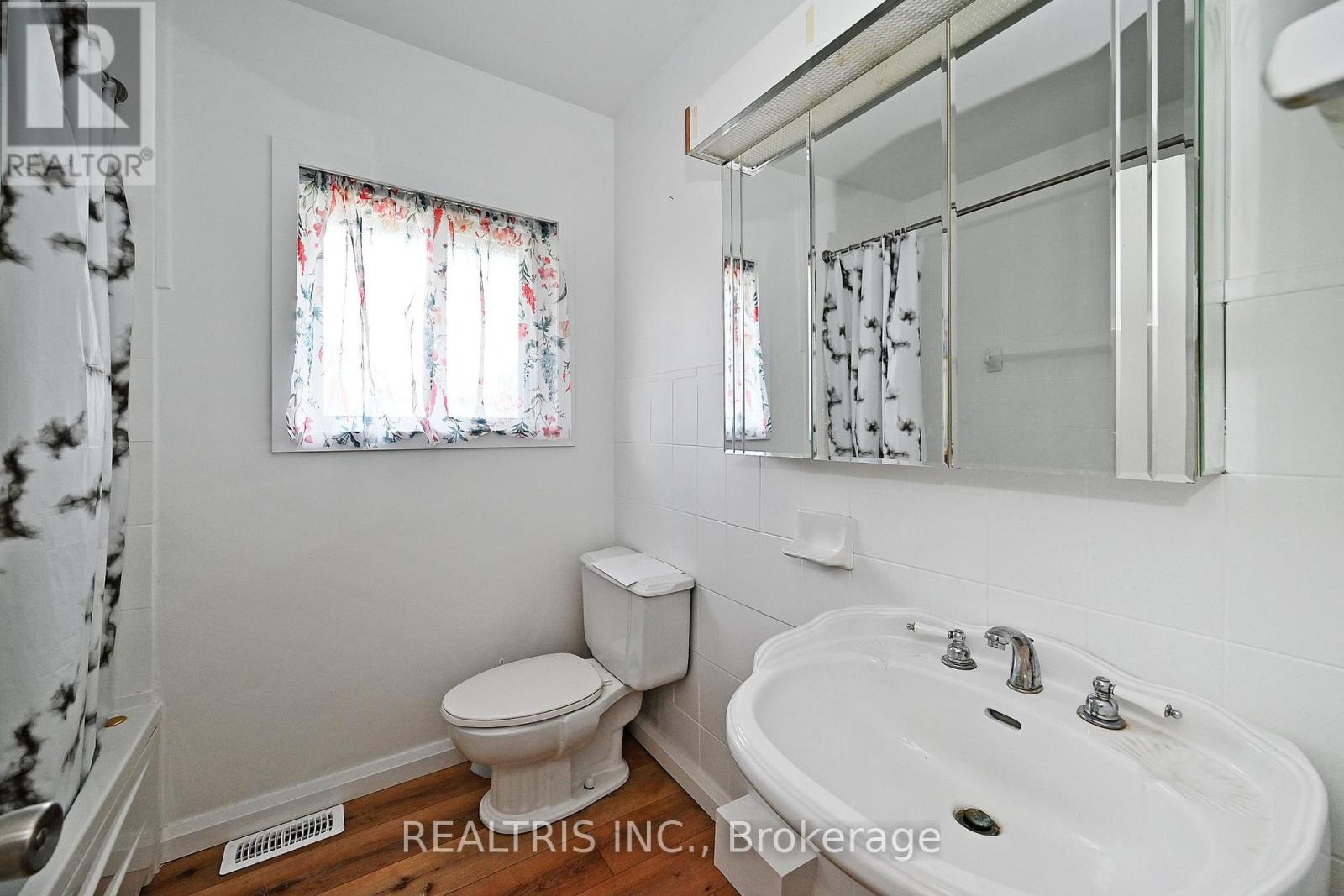 6 Lucerne Place, St. Catharines, Ontario  L2P 2E8 - Photo 26 - X12602776