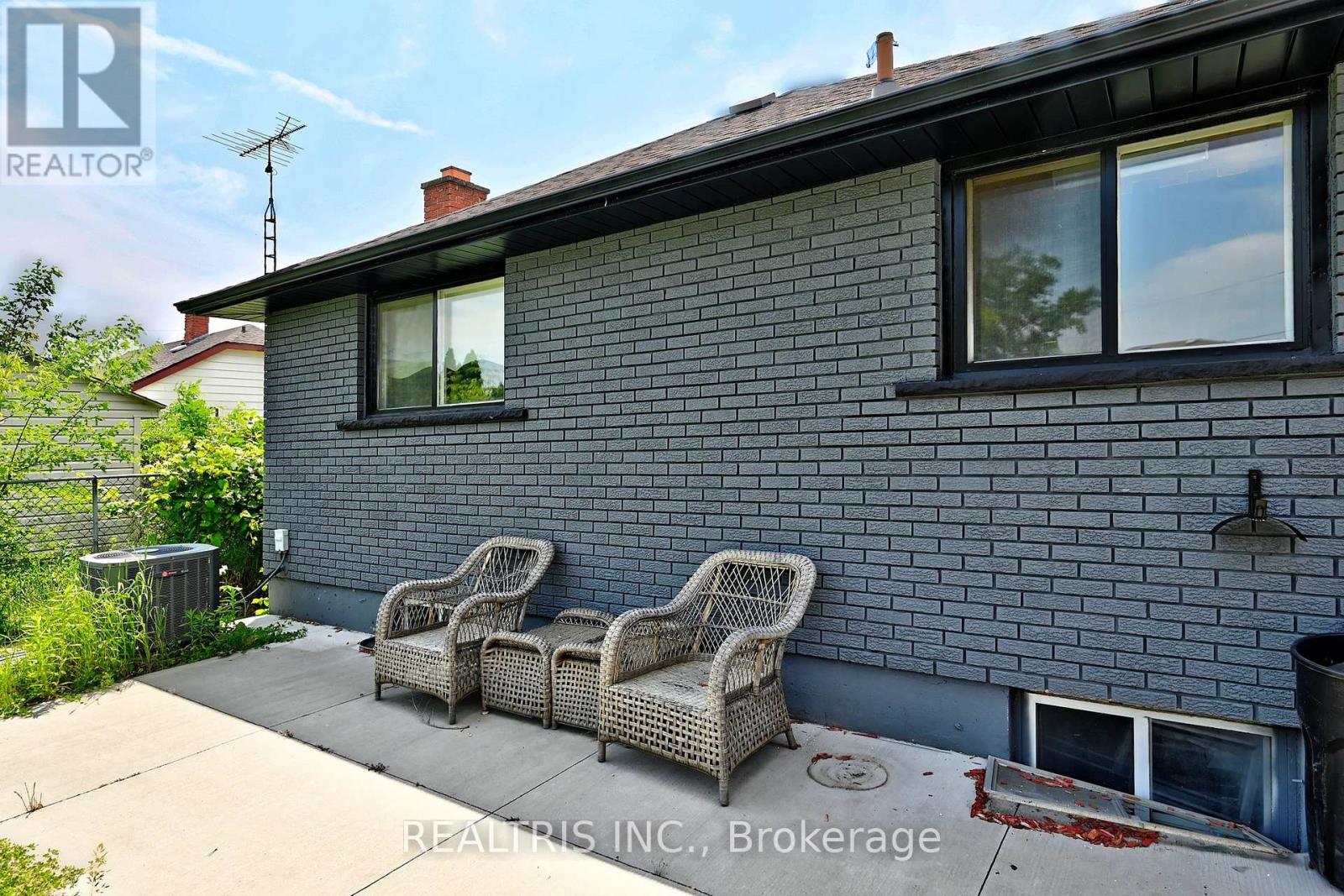 6 Lucerne Place, St. Catharines, Ontario  L2P 2E8 - Photo 49 - X12602776