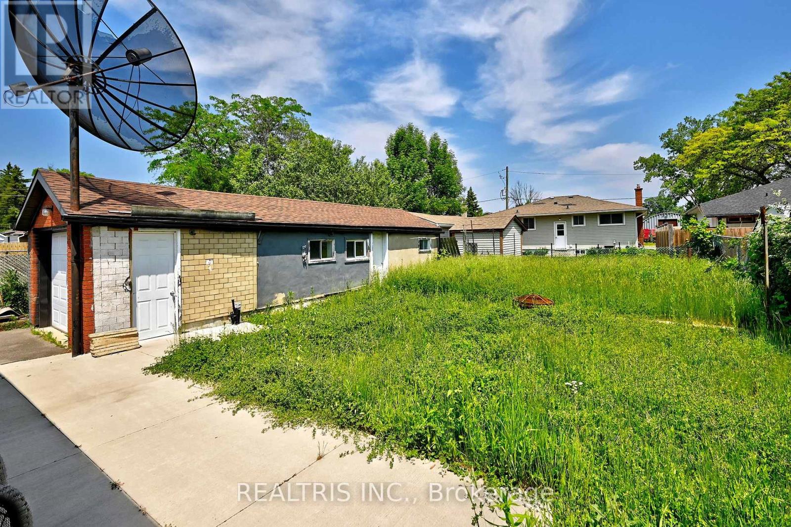6 Lucerne Place, St. Catharines, Ontario  L2P 2E8 - Photo 50 - X12602776