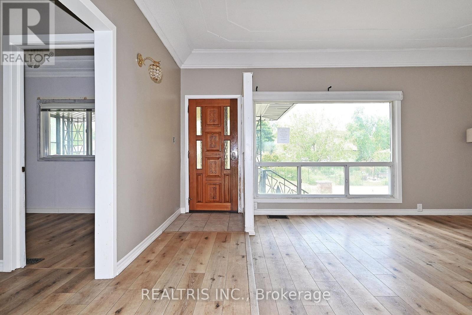 6 Lucerne Place, St. Catharines, Ontario  L2P 2E8 - Photo 7 - X12602776