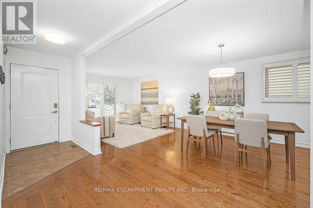 112 Thomas Street, Cambridge, Ontario  N3C 3C7 - Photo 5 - X12602806