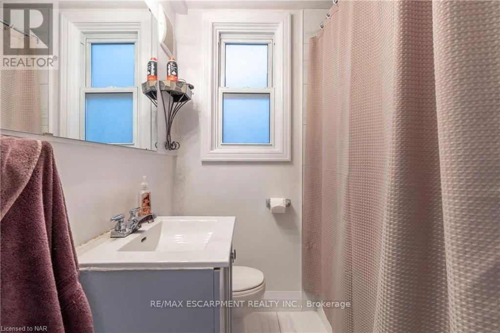 2 - 67 Mccalla Drive, St. Catharines, Ontario  L2N 1A4 - Photo 11 - X12602824