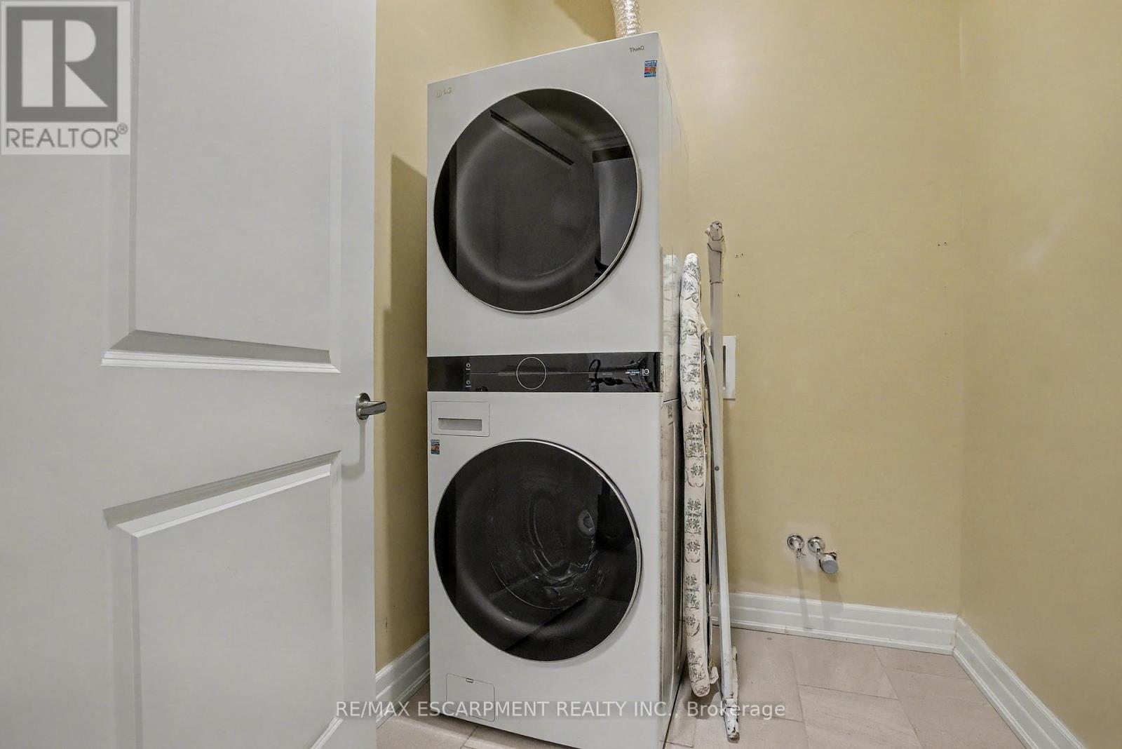 006 - 39 Sister Varga Terrace, Hamilton, Ontario L9B 0J7 - Photo 24 - X12602850