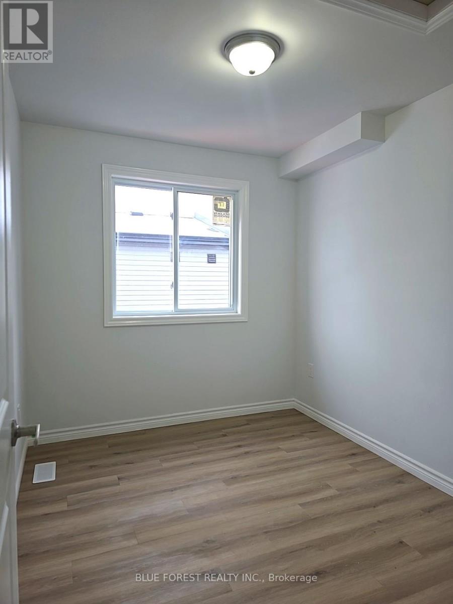 A - 341 Spruce Street, London East, Ontario  N5W 2P9 - Photo 12 - X12602902