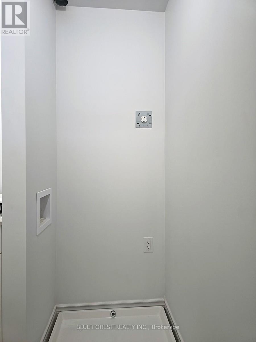 A - 339 Spruce Street, London East, Ontario  N5W 2P9 - Photo 9 - X12602906