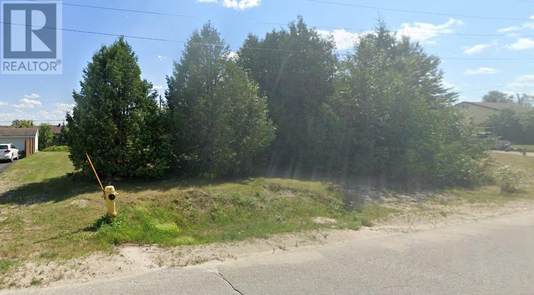 16 Sandpiper Ave, Manitouwadge, Ontario  P0T 2C0 - Photo 4 - TB251874