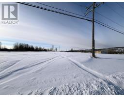 2 Deer St, Manitouwadge, Ca