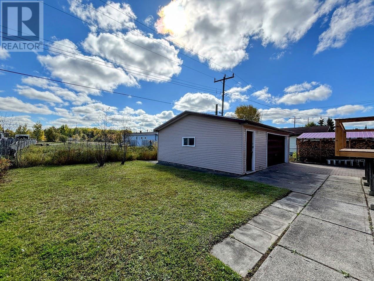 8 Otter Ave, Manitouwadge, Ontario  P0T 2C0 - Photo 29 - TB253052