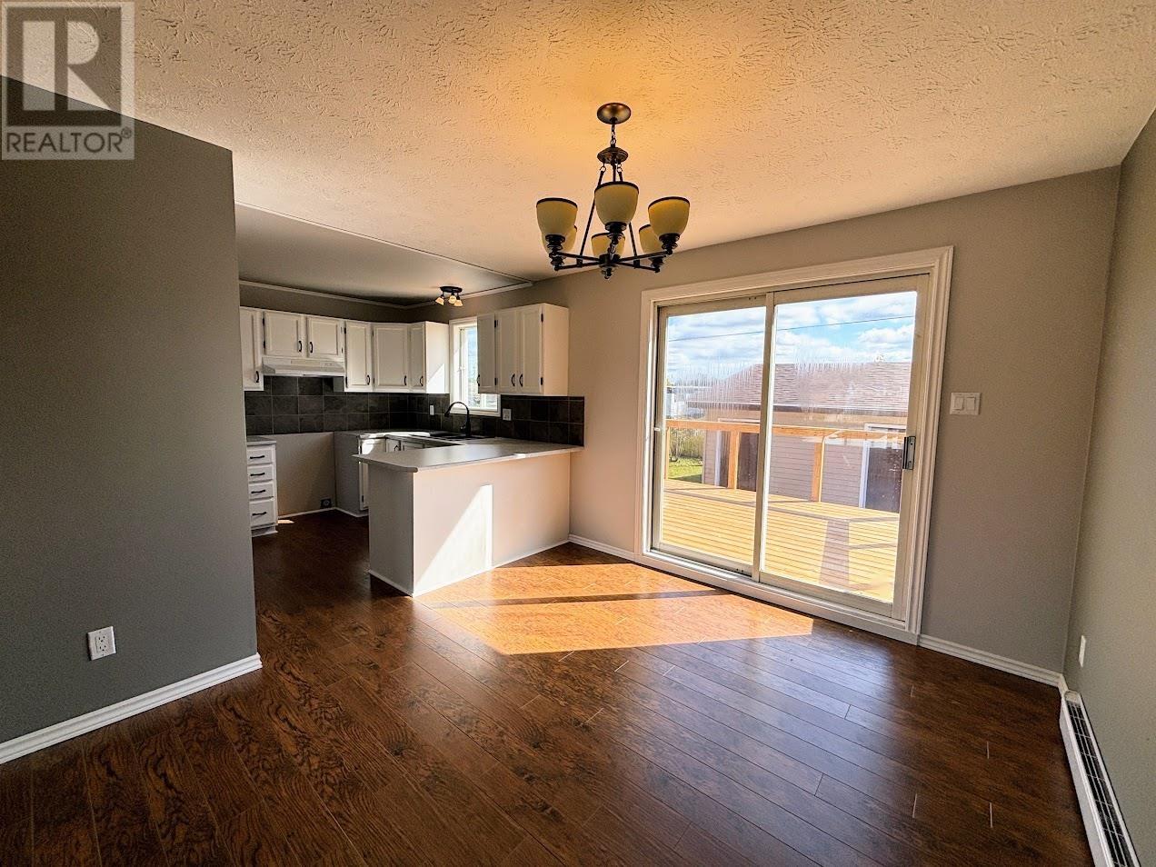 8 Otter Ave, Manitouwadge, Ontario  P0T 2C0 - Photo 6 - TB253052