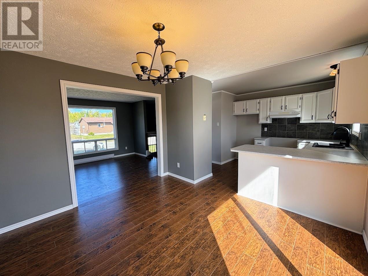 8 Otter Ave, Manitouwadge, Ontario  P0T 2C0 - Photo 7 - TB253052