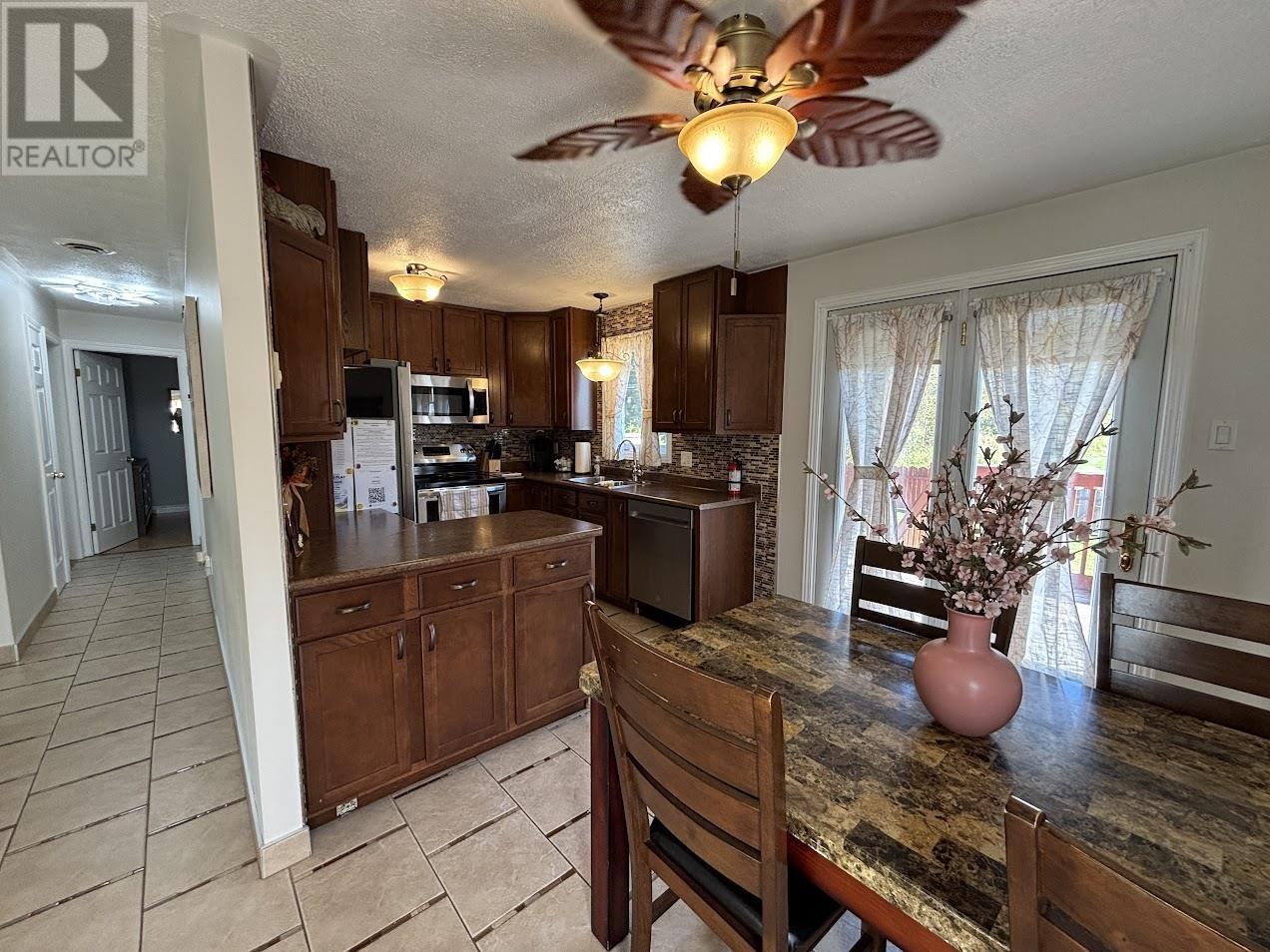 36 Otter Ave, Manitouwadge, Ontario  P0T 2C0 - Photo 4 - TB253069