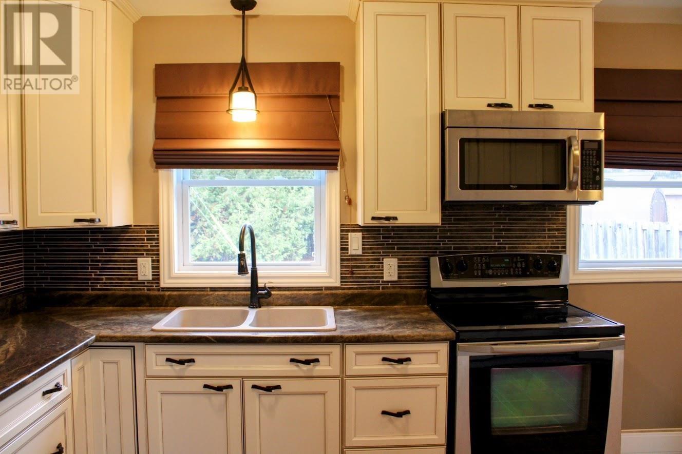 33 Moose Dr, Manitouwadge, Ontario  P0T 2C0 - Photo 3 - TB253100