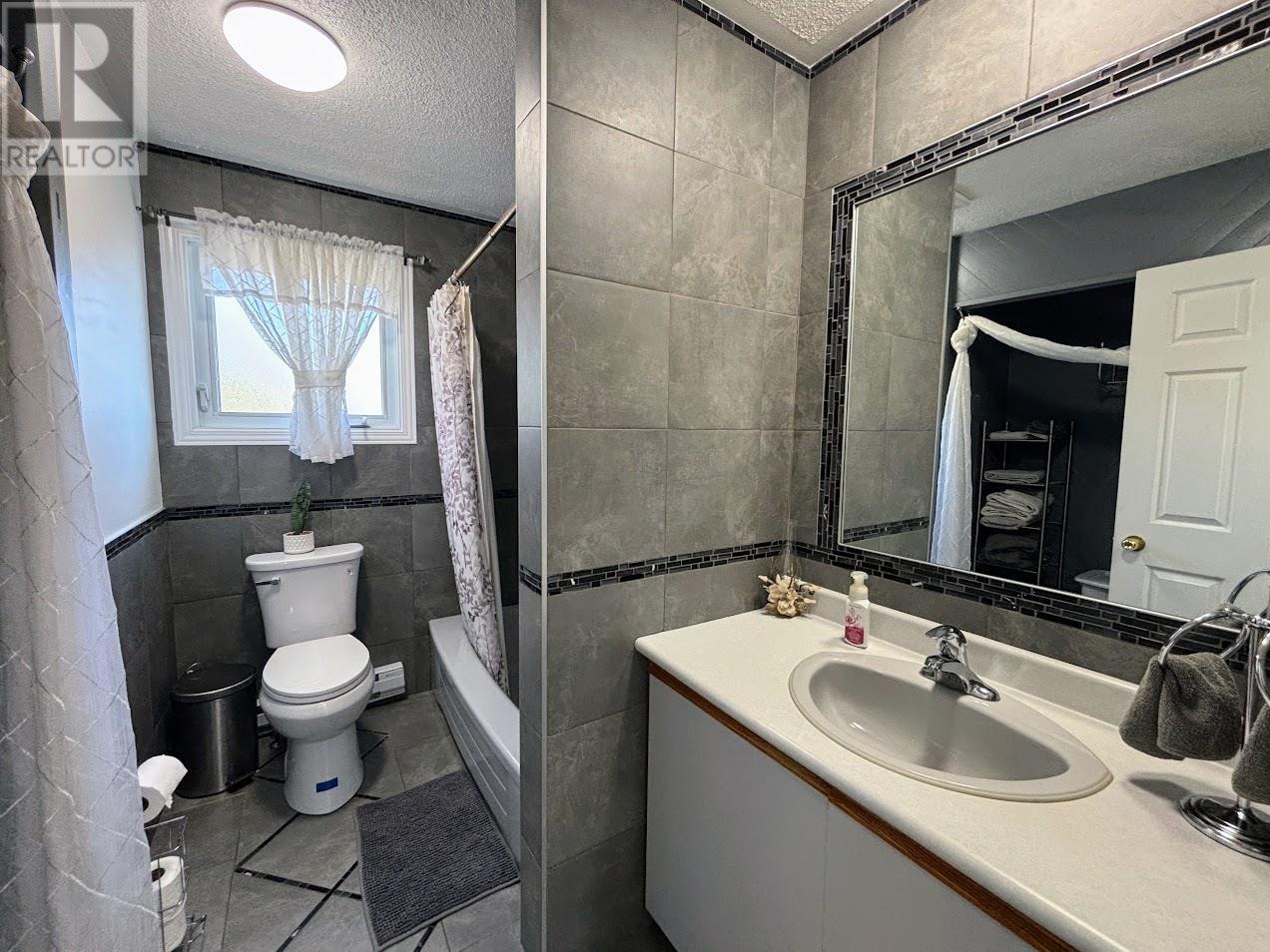 36 Otter Ave, Manitouwadge, Ontario  P0T 2C0 - Photo 17 - TB253069