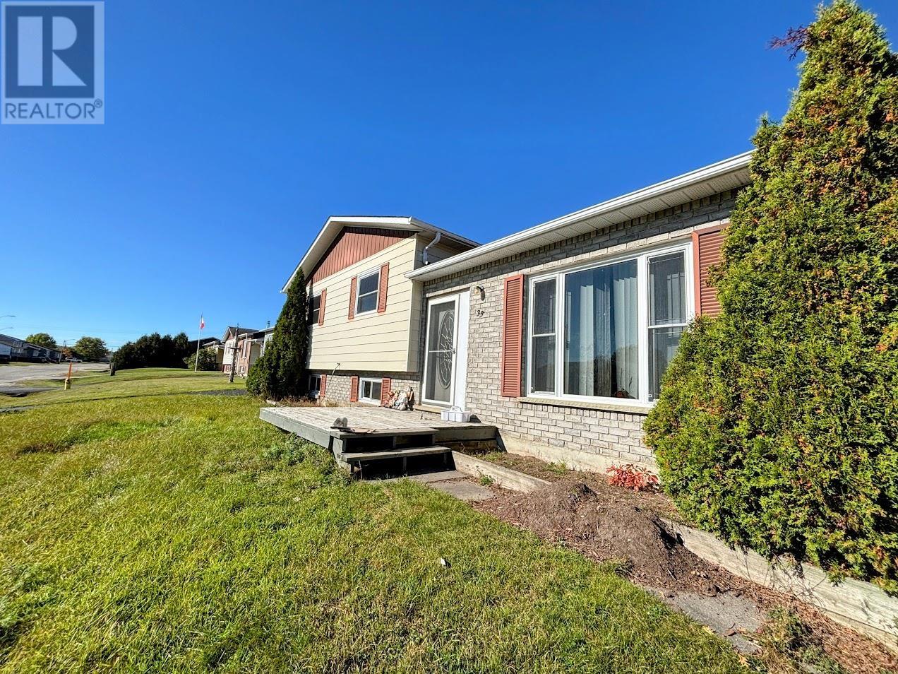 33 Moose Dr, Manitouwadge, Ontario  P0T 2C0 - Photo 2 - TB253100