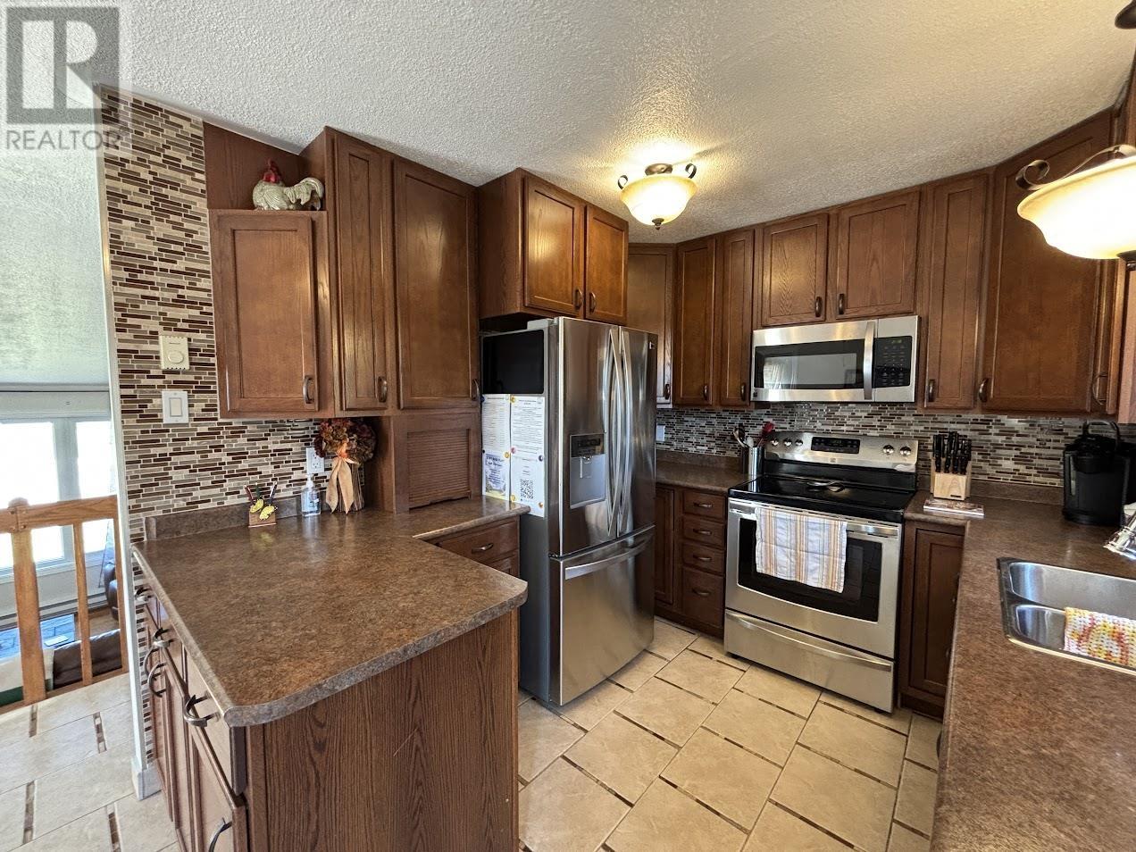 36 Otter Ave, Manitouwadge, Ontario  P0T 2C0 - Photo 5 - TB253069