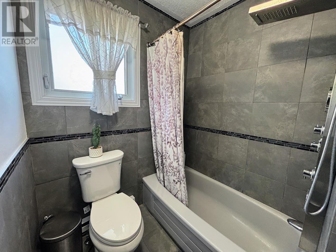 36 Otter Ave, Manitouwadge, Ontario  P0T 2C0 - Photo 18 - TB253069