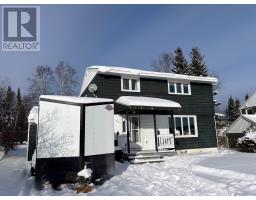 32 Mona DR, Manitouwadge, Ontario