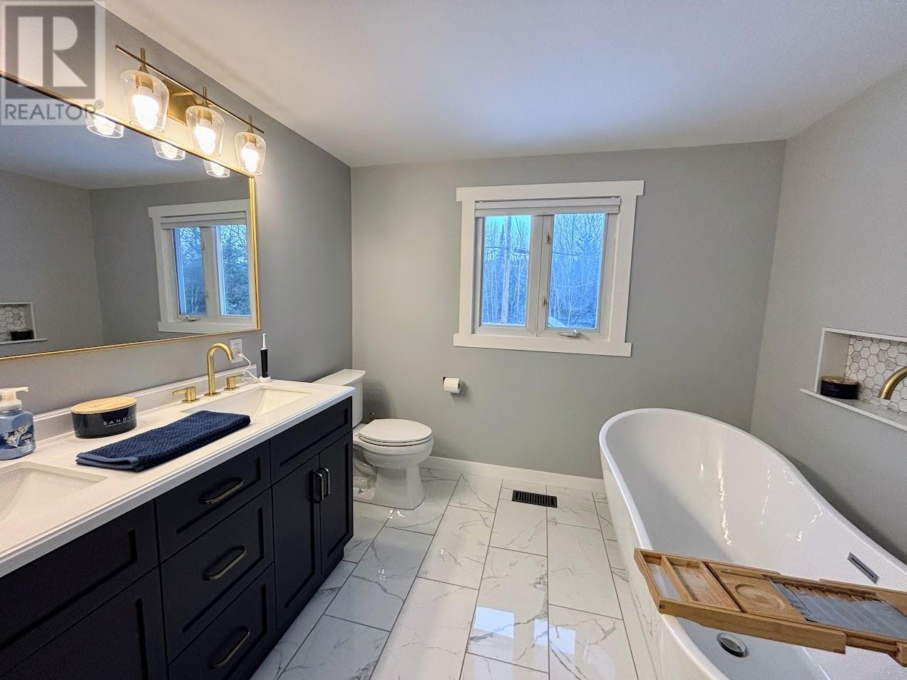 32 Mona Dr, Manitouwadge, Ontario  P0T 2C0 - Photo 25 - TB253515