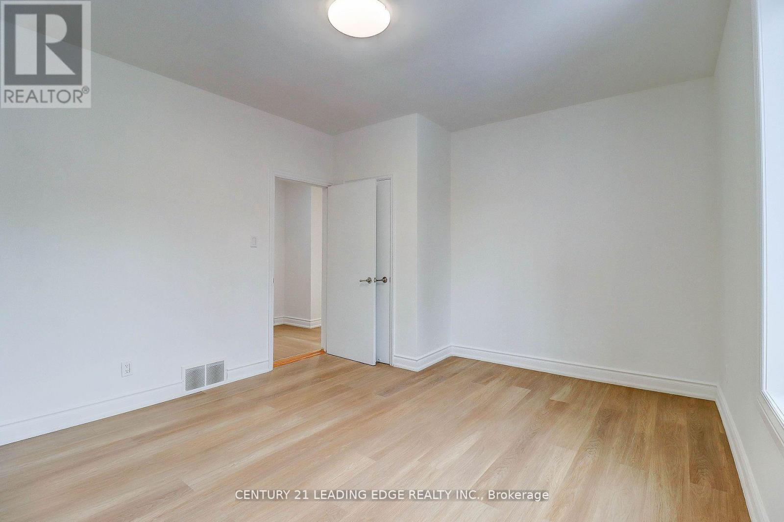 7 Ellsworth Avenue, Toronto, Ontario  M6G 2K4 - Photo 19 - C12601498