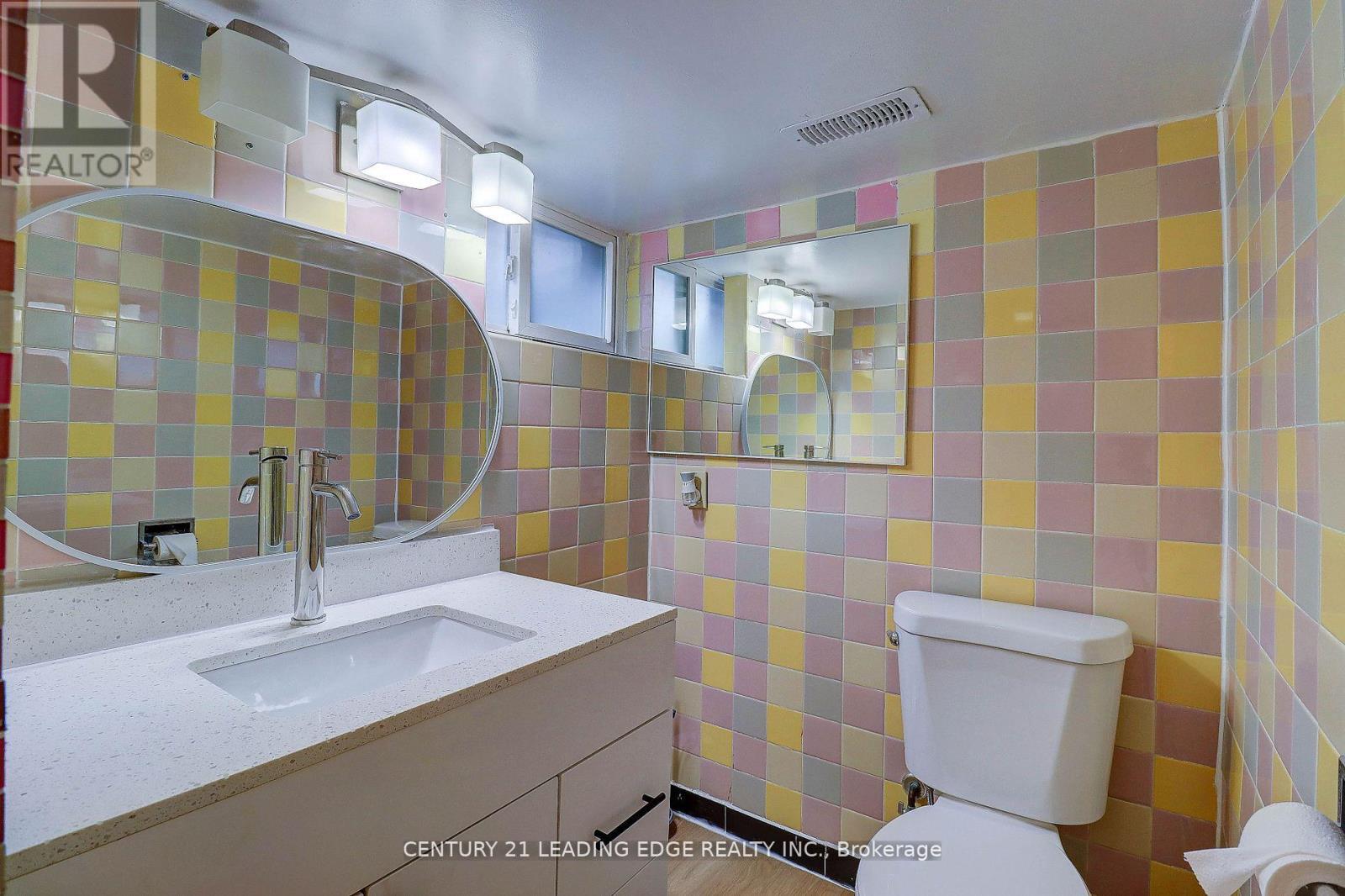 7 Ellsworth Avenue, Toronto, Ontario  M6G 2K4 - Photo 43 - C12601498