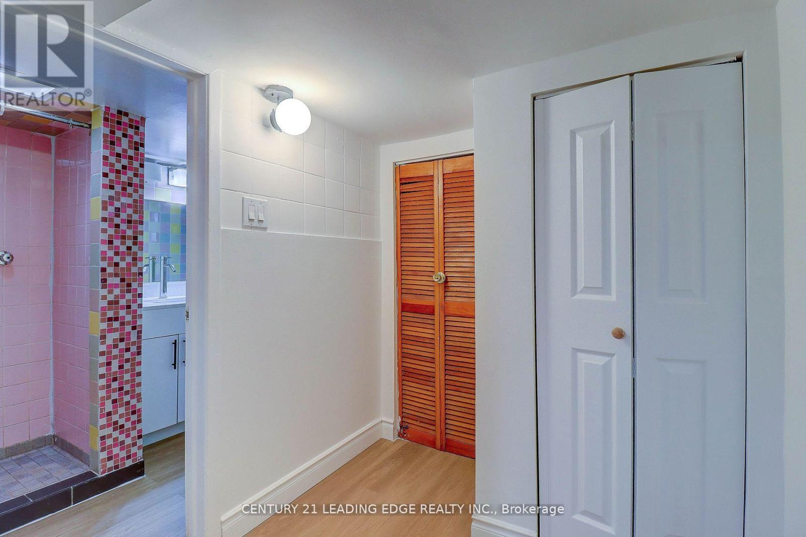 7 Ellsworth Avenue, Toronto, Ontario  M6G 2K4 - Photo 44 - C12601498