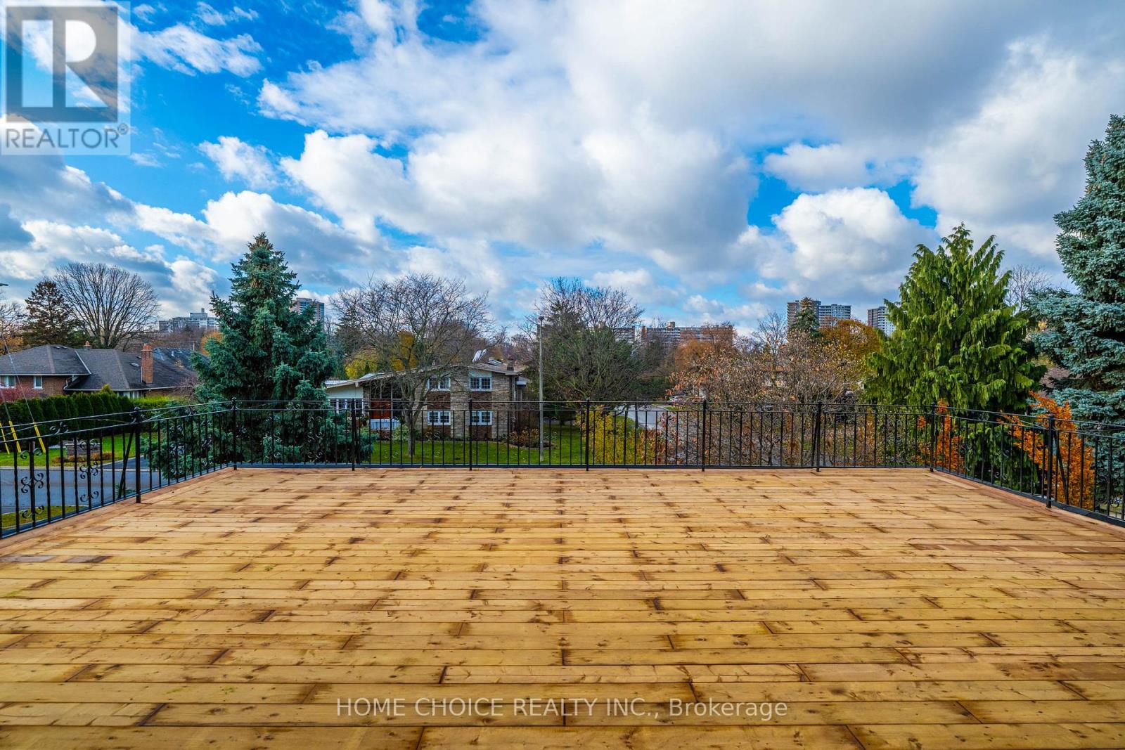 43 Golfwood Heights E, Toronto, Ontario  M9P 3L8 - Photo 46 - W12593564