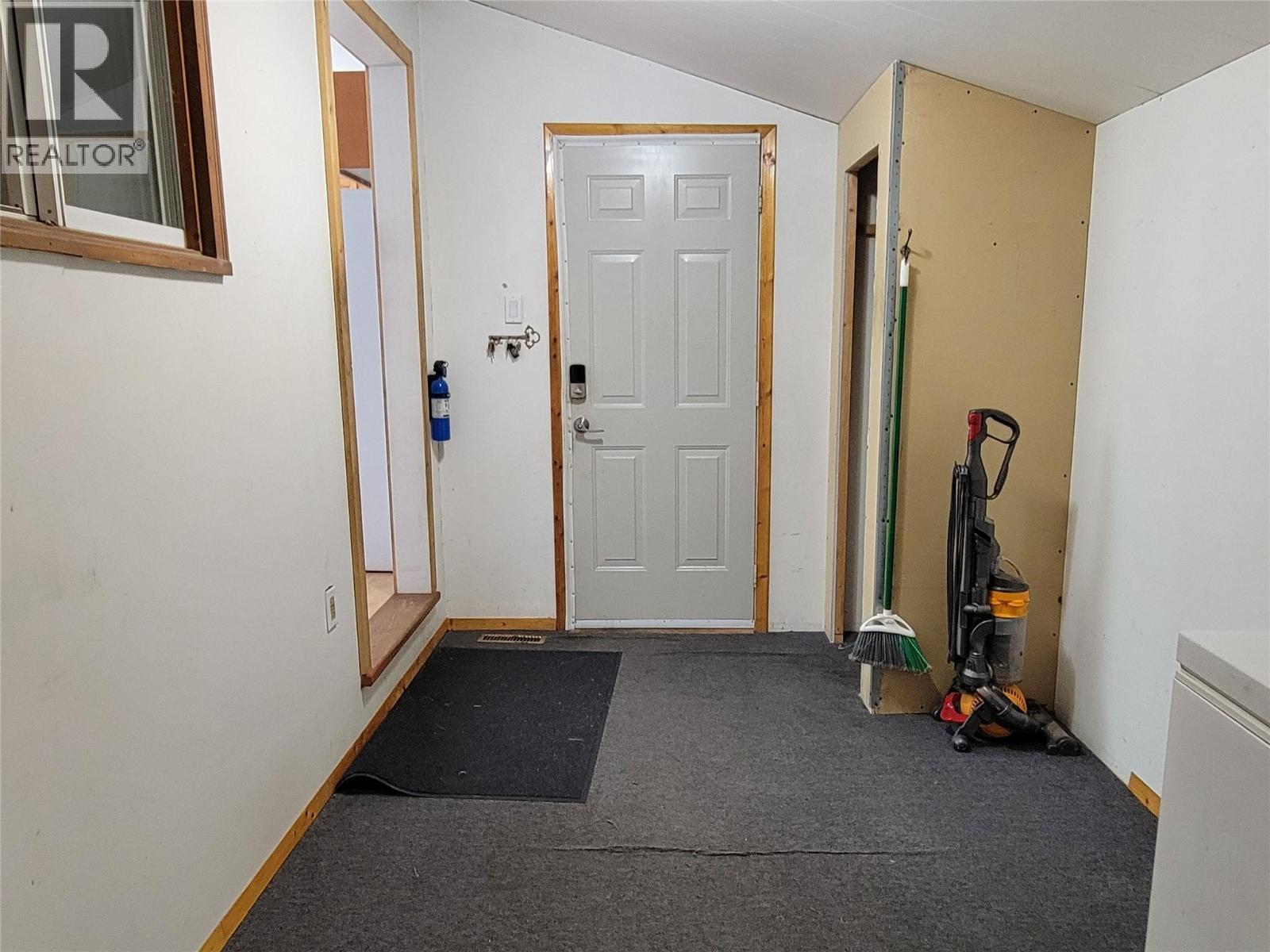 6780 Mead Road, Jaffray, British Columbia  V0B 1T0 - Photo 29 - 10370658