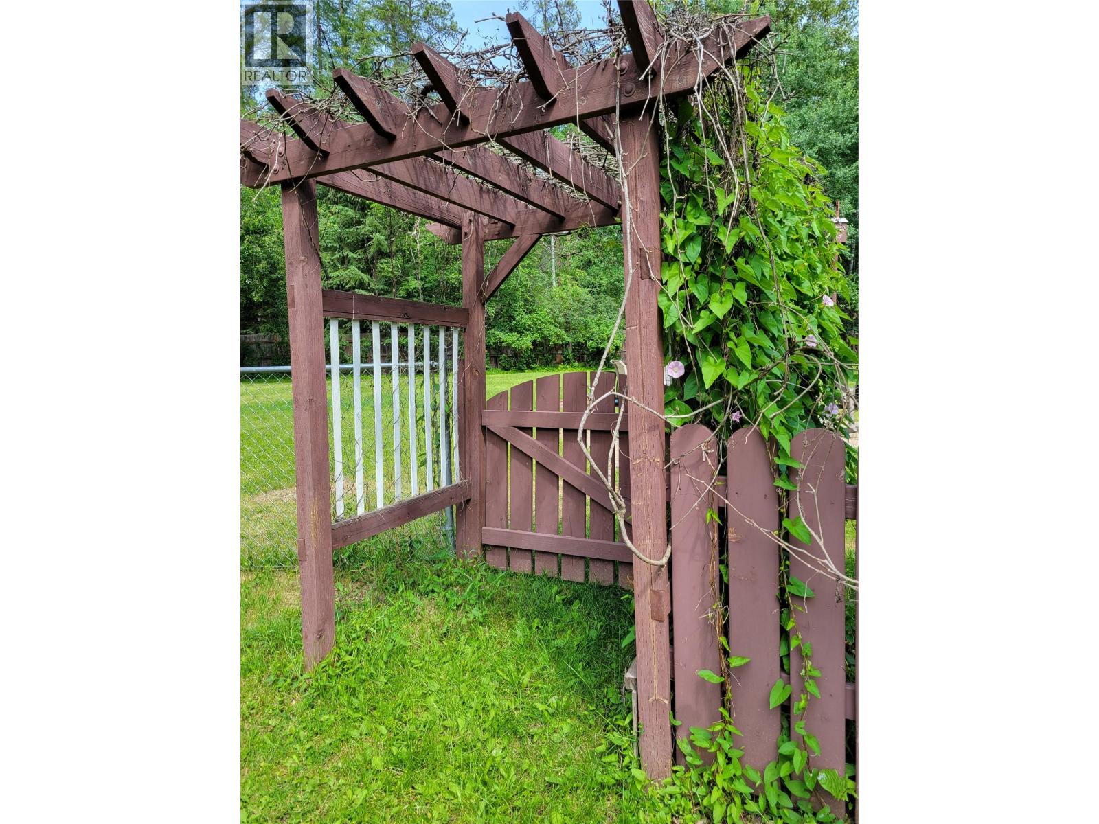 6780 Mead Road, Jaffray, British Columbia  V0B 1T0 - Photo 8 - 10370658