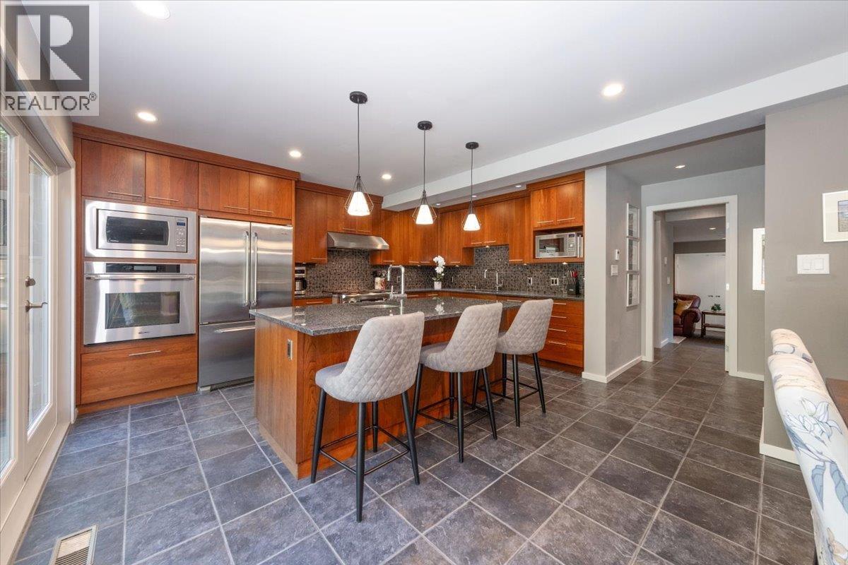 2864 Bushnell Place, North Vancouver, British Columbia  V7J 2Y8 - Photo 8 - R3072279