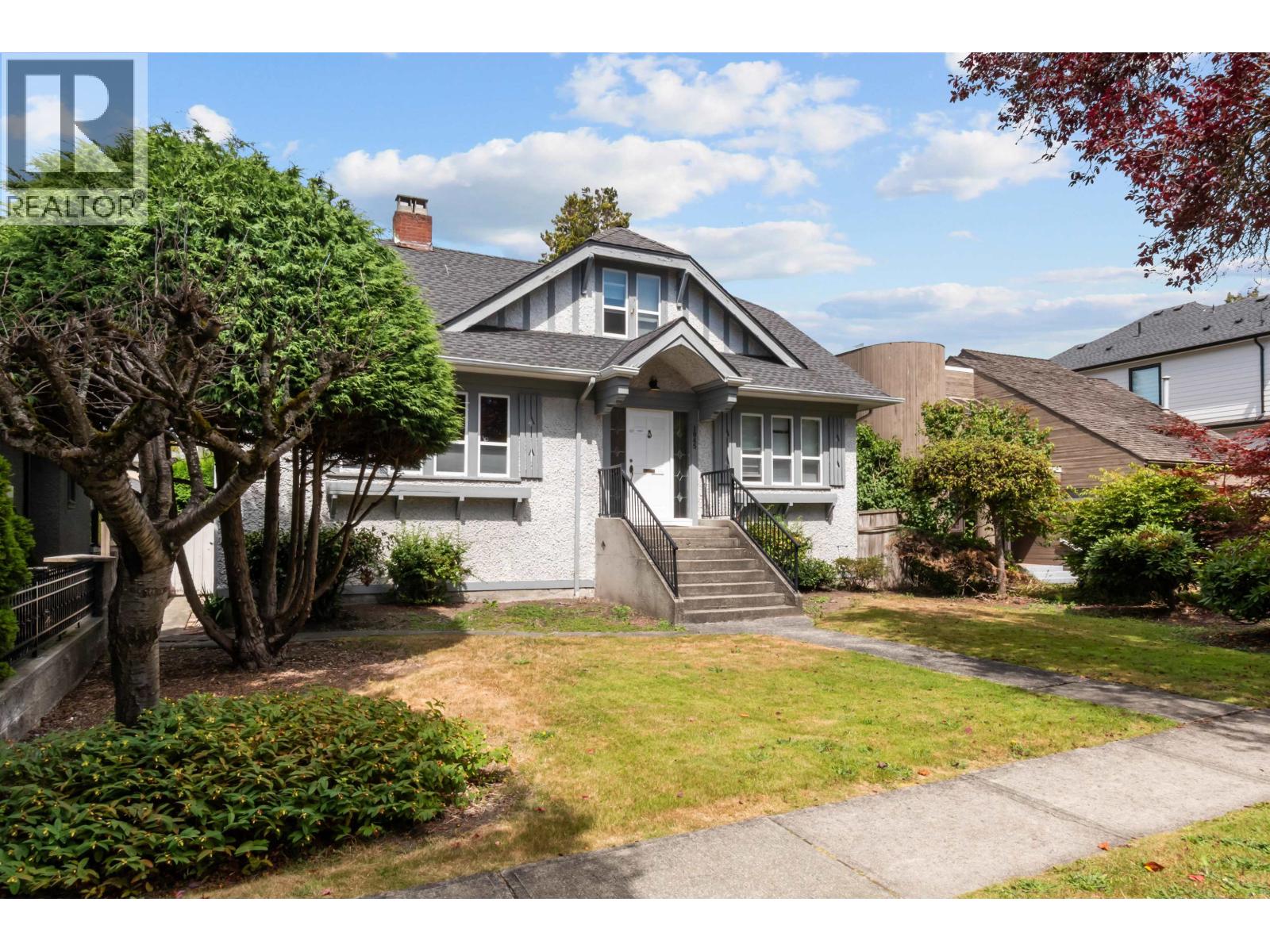 1945 W 45th Avenue, Vancouver, British Columbia  V6M 2H7 - Photo 1 - R3072292