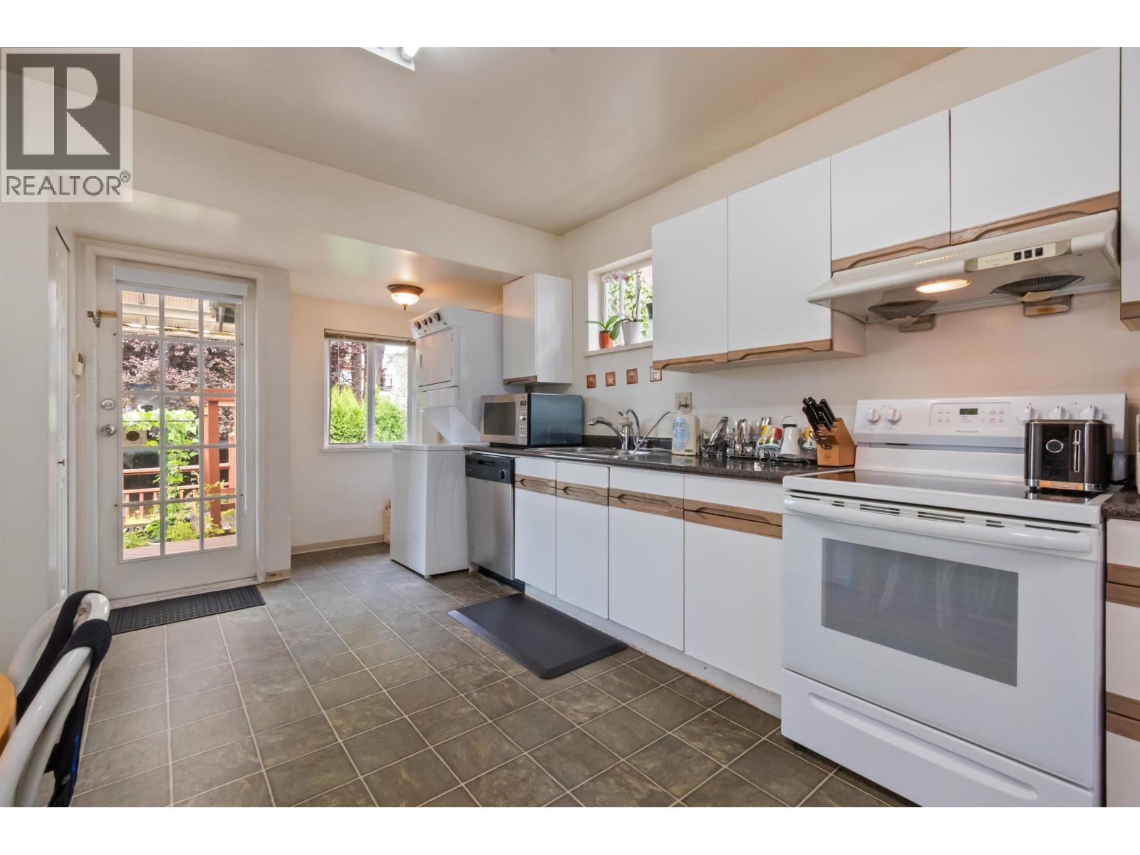 1945 W 45th Avenue, Vancouver, British Columbia  V6M 2H7 - Photo 7 - R3072292