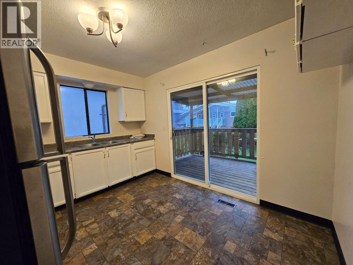 1214 Nestor St, Coquitlam, British Columbia  V3E 1H6 - Photo 3 - R3072285