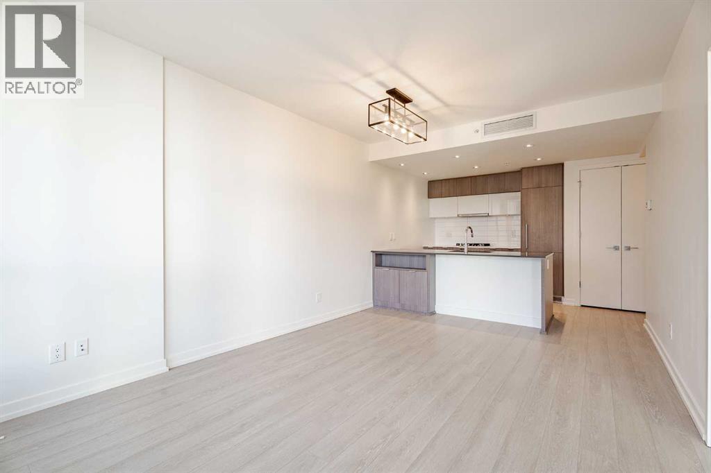 301, 128 2 Street Sw, Calgary, Alberta  T2P 0X3 - Photo 13 - A2268962