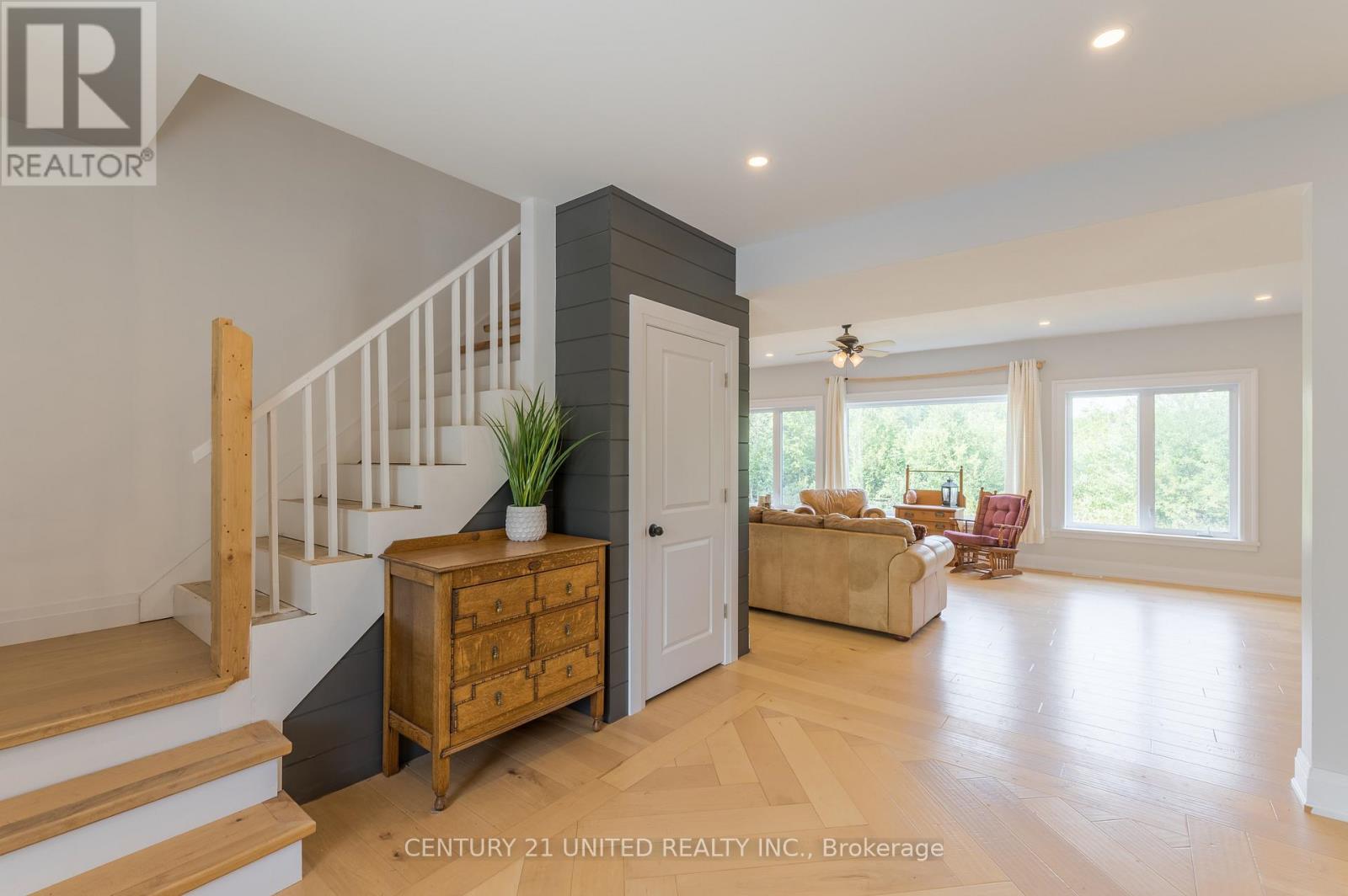 142 Hickory Beach Road, Kawartha Lakes, Ontario K0M 1N0 - Photo 7 - X12344223