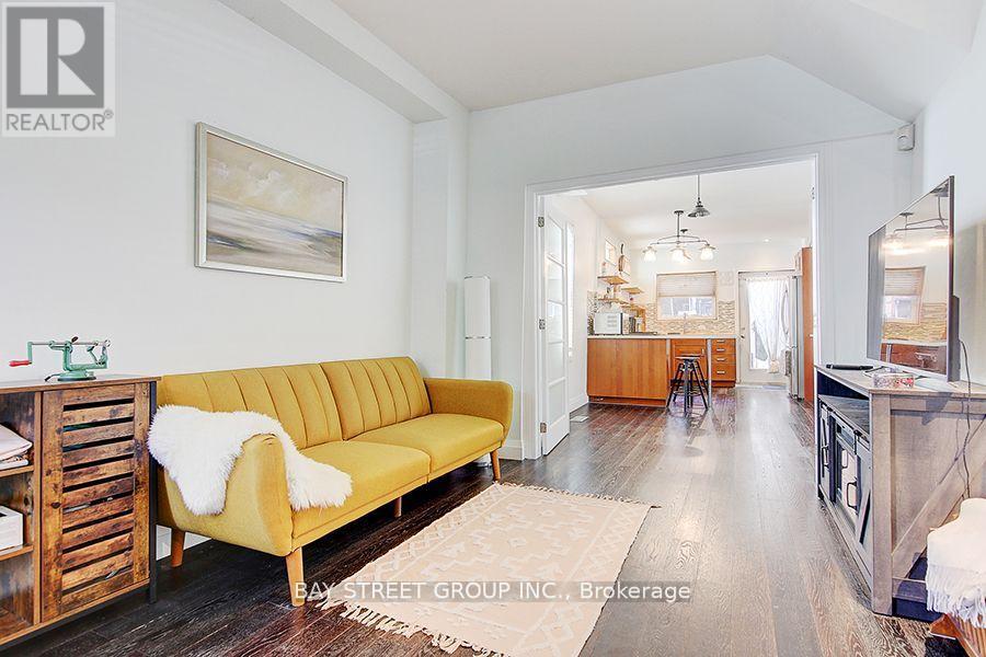 105 Massey Street, Toronto, Ontario  M6J 2T5 - Photo 7 - C12602898