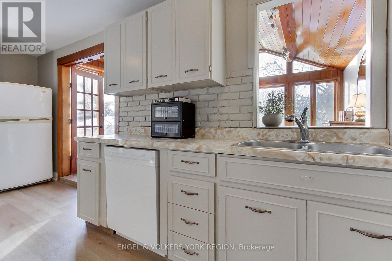 16942 Bayview Avenue, Newmarket, Ontario L3Y 6M5 - Photo 14 - N12602914