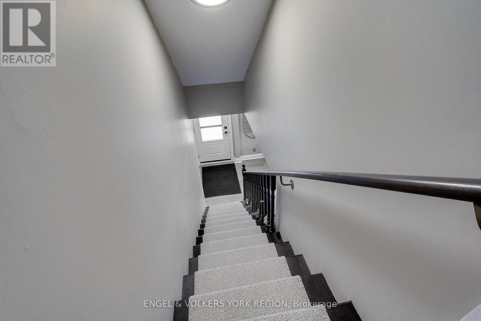 16942 Bayview Avenue, Newmarket, Ontario L3Y 6M5 - Photo 28 - N12602914