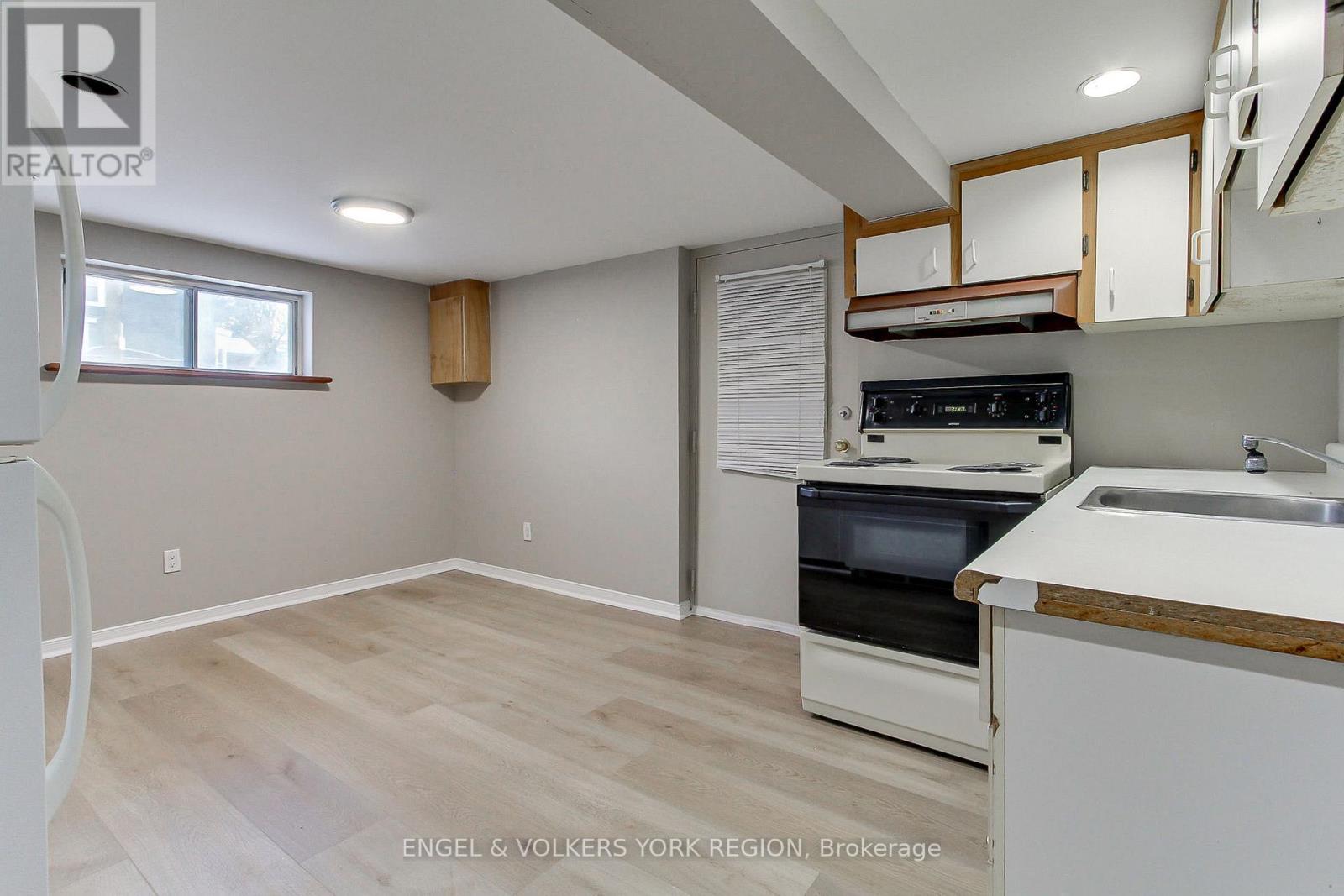 16942 Bayview Avenue, Newmarket, Ontario L3Y 6M5 - Photo 40 - N12602914