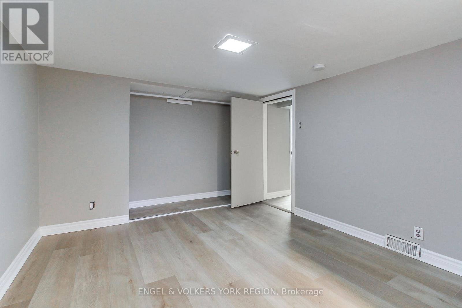 16942 Bayview Avenue, Newmarket, Ontario L3Y 6M5 - Photo 41 - N12602914