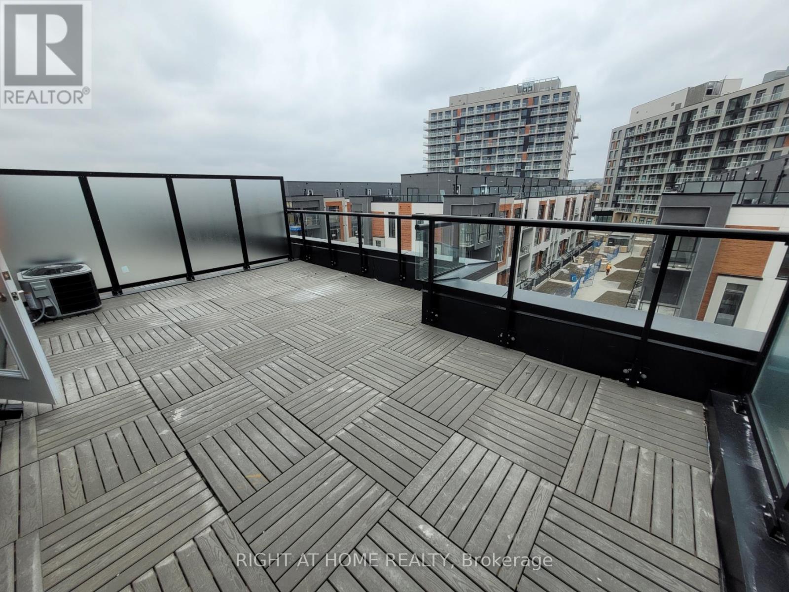 1407 - 15 David Eyer Road, Richmond Hill, Ontario L4S 0N2 - Photo 18 - N12602916