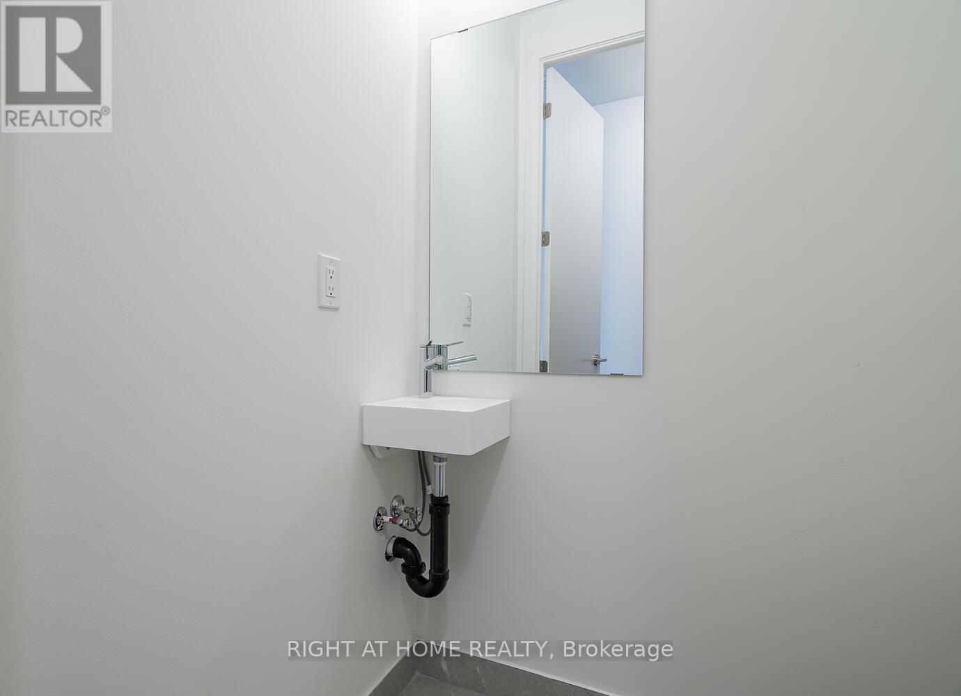 1407 - 15 David Eyer Road, Richmond Hill, Ontario L4S 0N2 - Photo 8 - N12602916