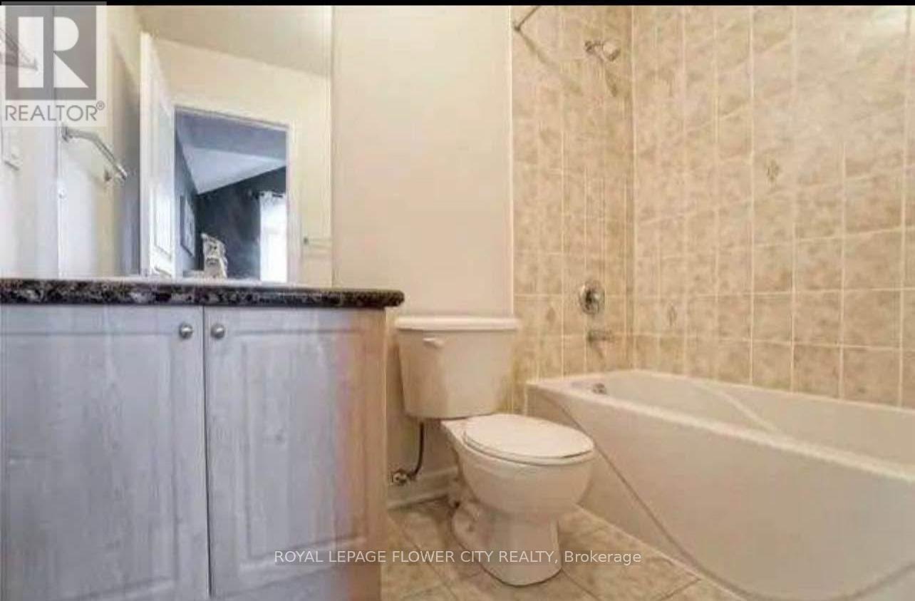 41 Begonia Crescent, Brampton, Ontario  L7A 0M7 - Photo 11 - W12602930