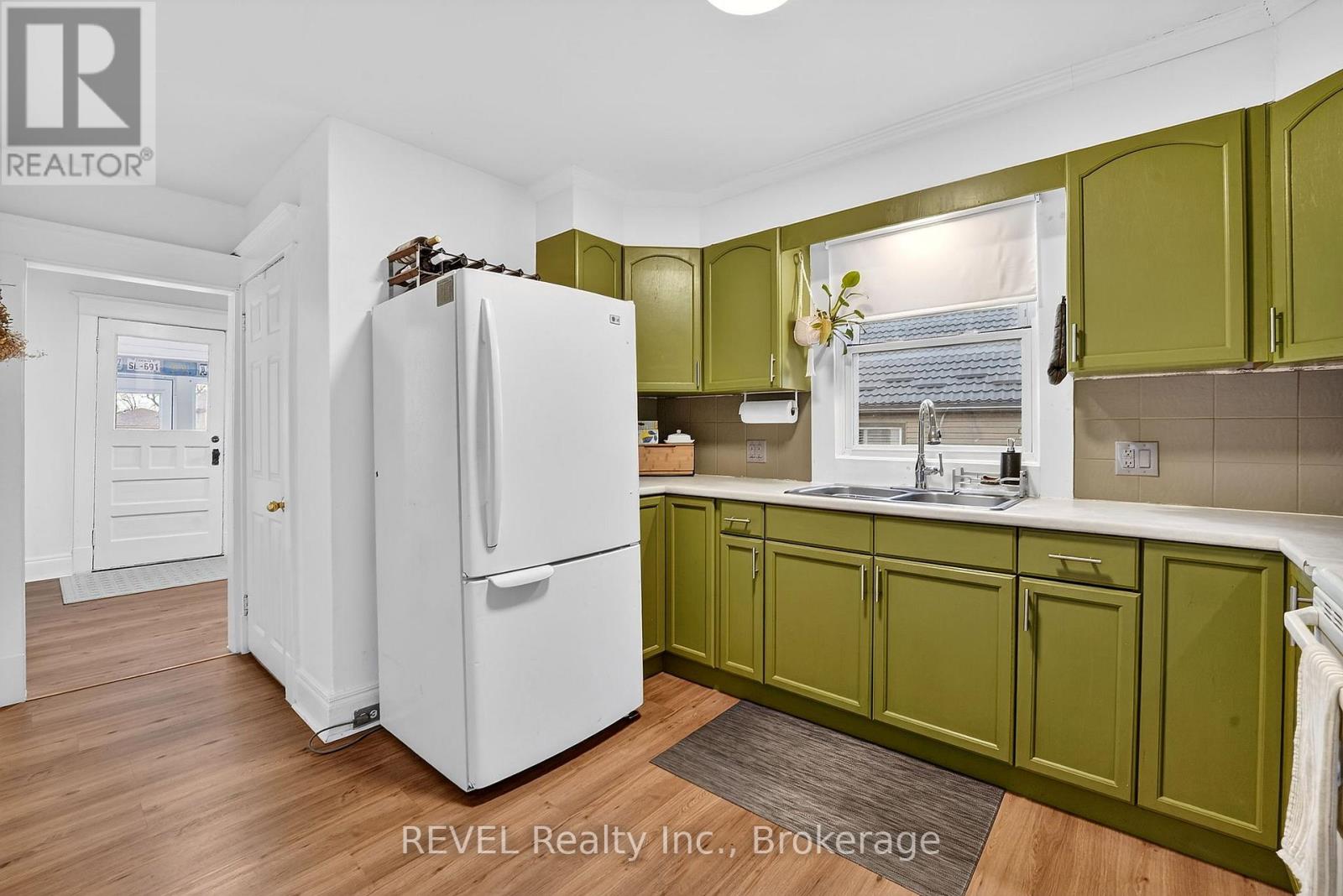 89 Queen Street N, Thorold, Ontario  L2V 2R4 - Photo 17 - X12594802