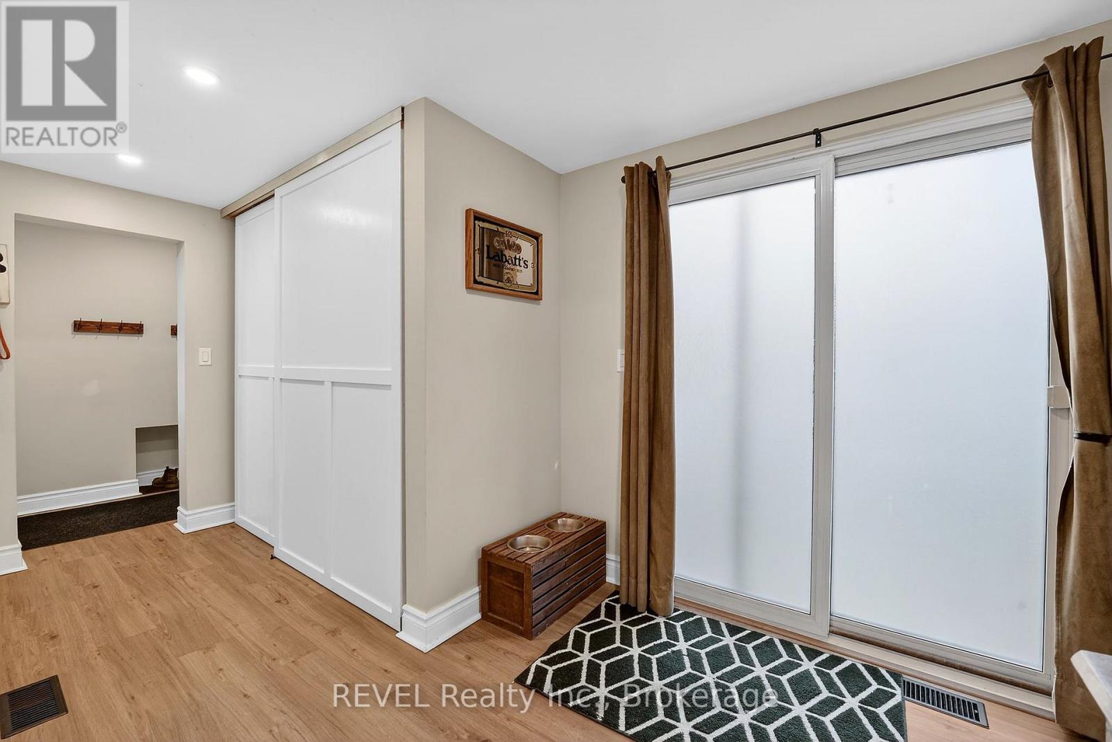 89 Queen Street N, Thorold, Ontario  L2V 2R4 - Photo 19 - X12594802