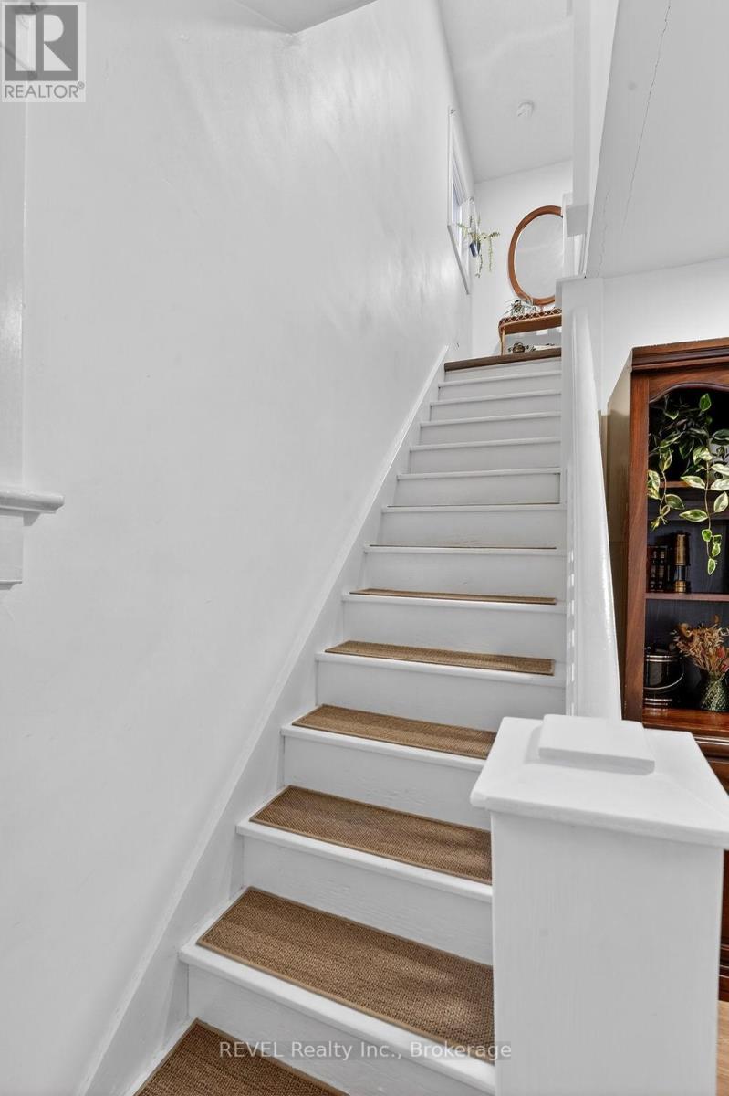 89 Queen Street N, Thorold, Ontario  L2V 2R4 - Photo 24 - X12594802