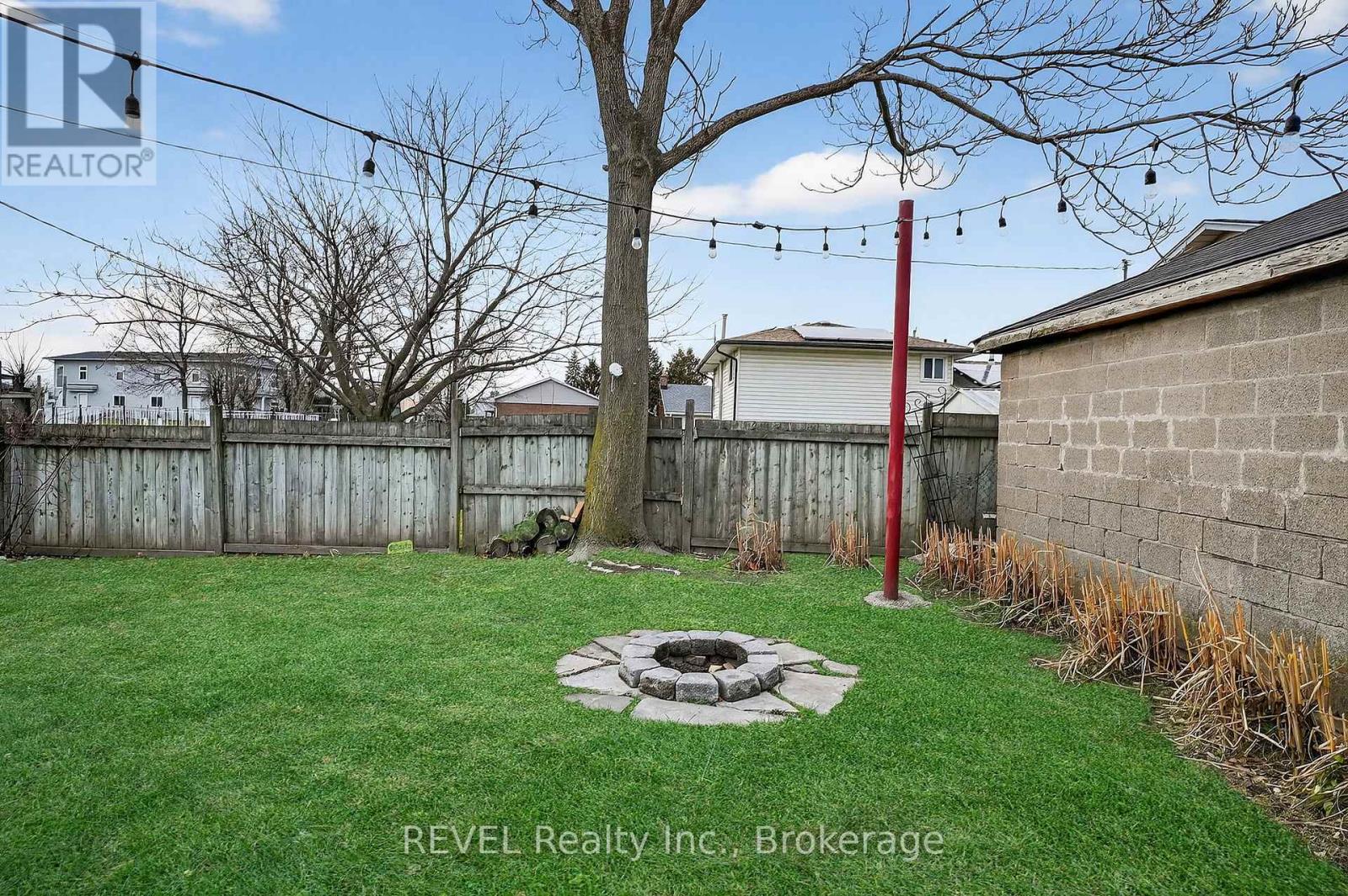 89 Queen Street N, Thorold, Ontario  L2V 2R4 - Photo 39 - X12594802