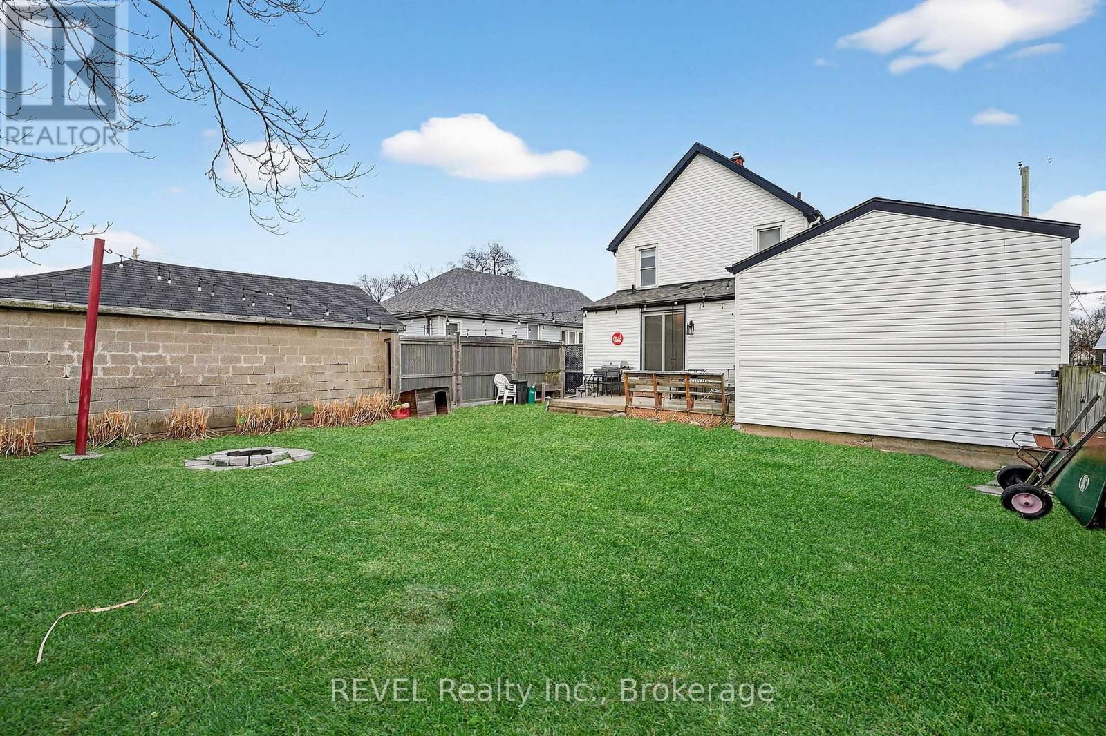 89 Queen Street N, Thorold, Ontario  L2V 2R4 - Photo 43 - X12594802