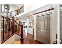 40 Cougar Ridge Heights SW Cougar Ridge