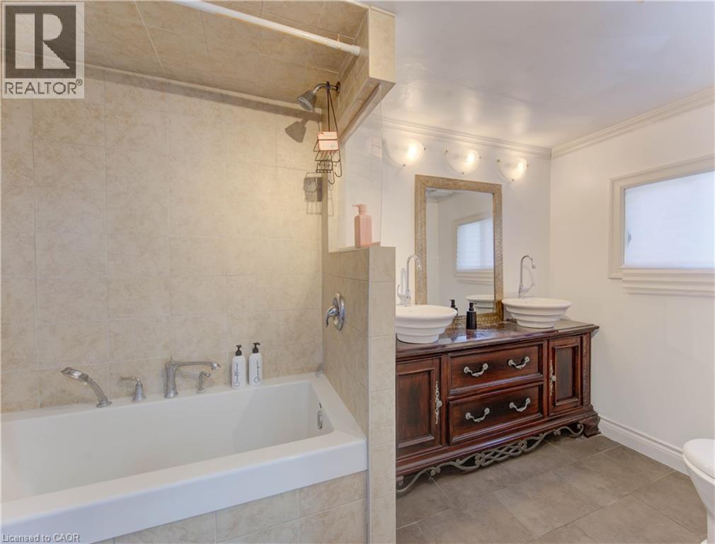 88 Wellington Street N, Kitchener, Ontario  N2H 5J8 - Photo 14 - 40788767